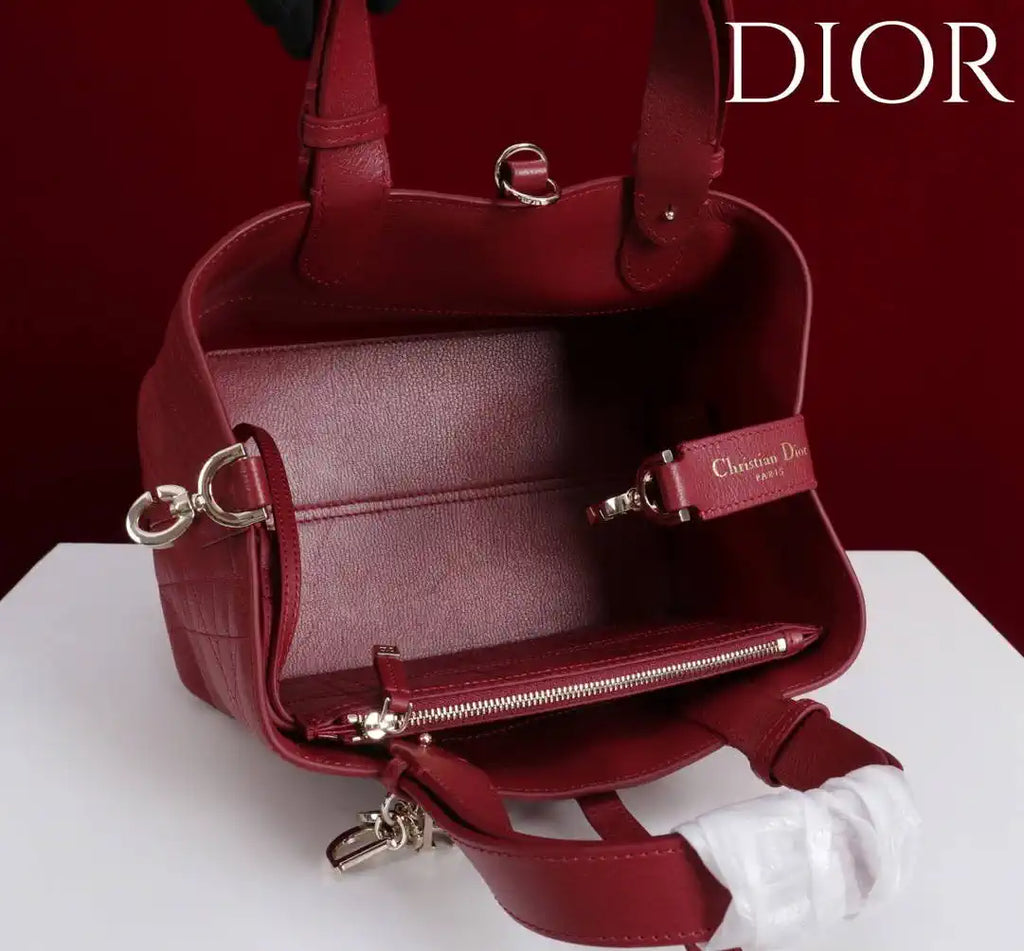 Dior M2822 Small Dior Toujours Bag Wine Red Macrocannage Grained Calfskin