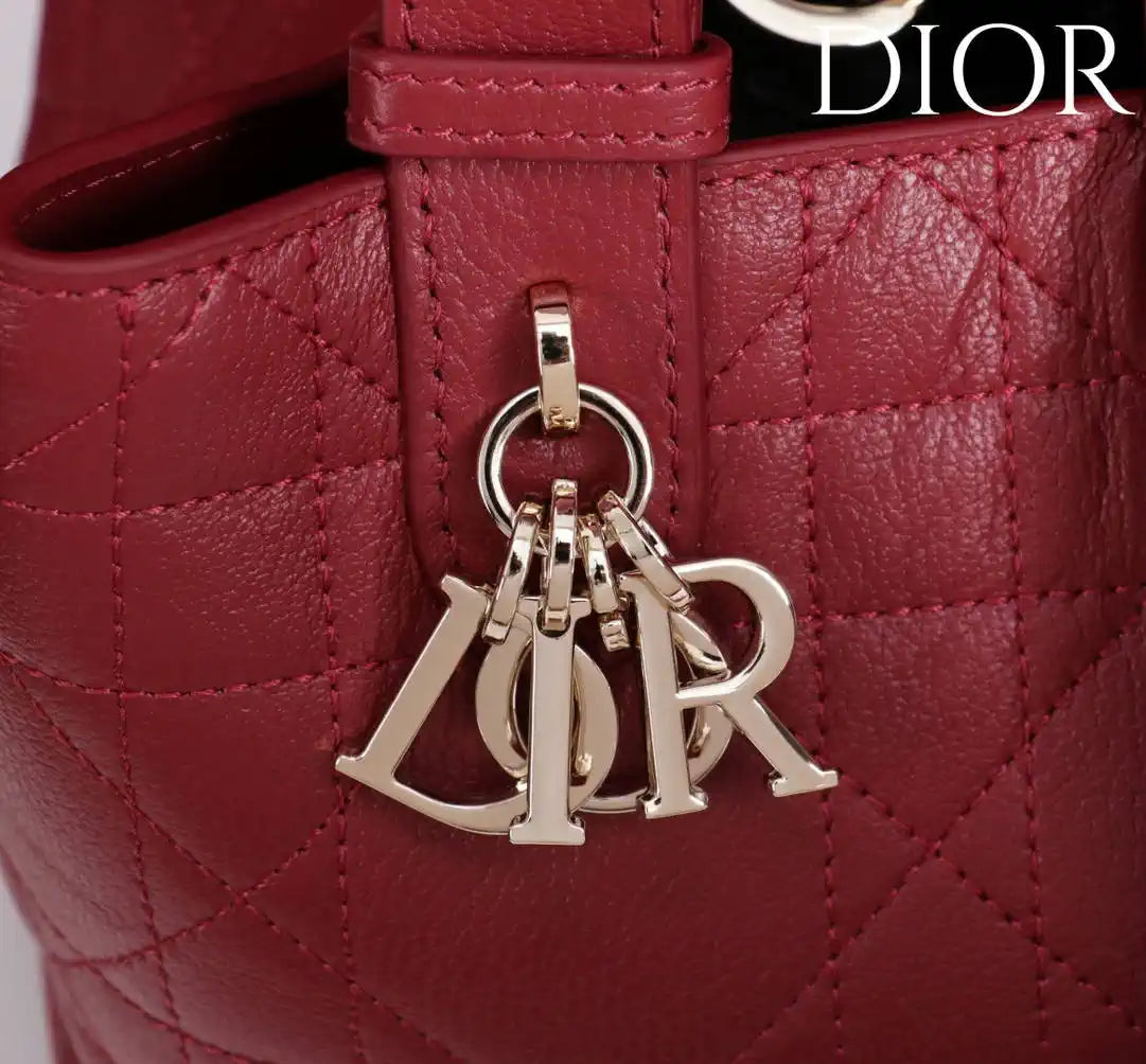 Dior M2822 Small Dior Toujours Bag Wine Red Macrocannage Grained Calfskin
