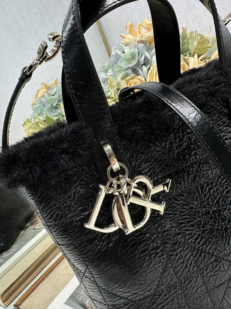 Dior M2835 Small Dior Toujours Bag Black Macrocannage Crinkled Calfskin and Merino Wool