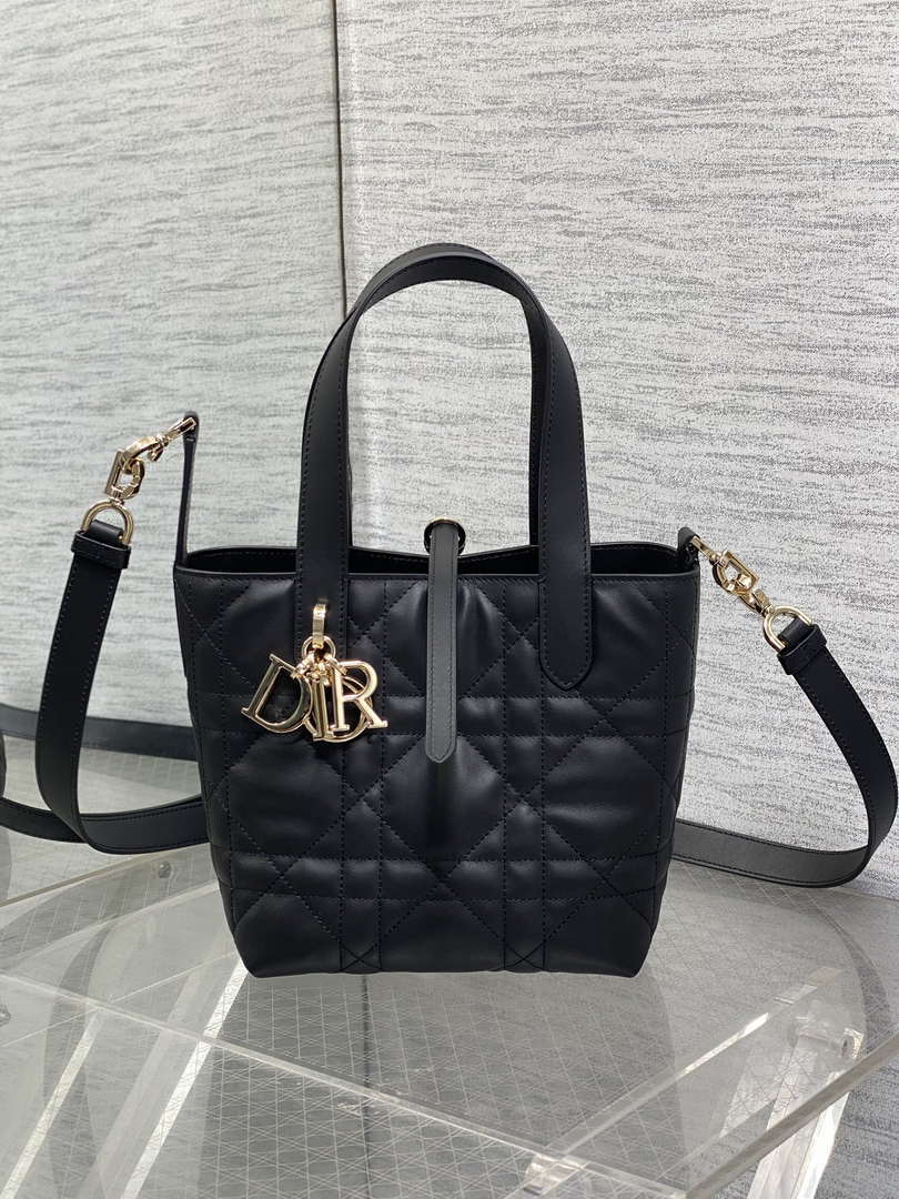 Dior M2835 Small Dior Toujours Vertical Tote Bag Black Macrocannage Calfskin