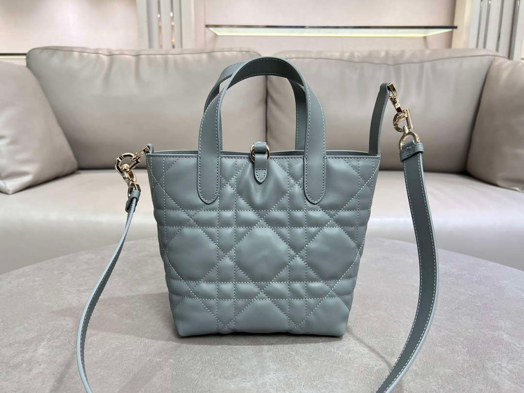 Dior M2835 Small Dior Toujours Vertical Tote Bag Blue Macrocannage Calfskin