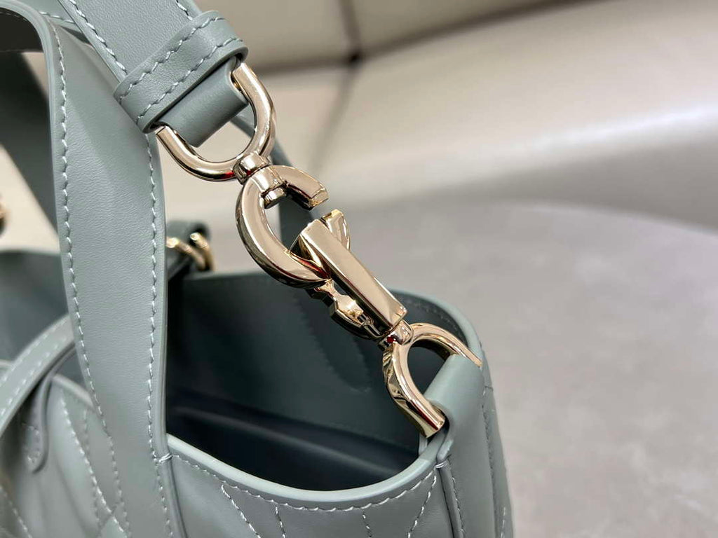 Dior M2835 Small Dior Toujours Vertical Tote Bag Blue Macrocannage Calfskin