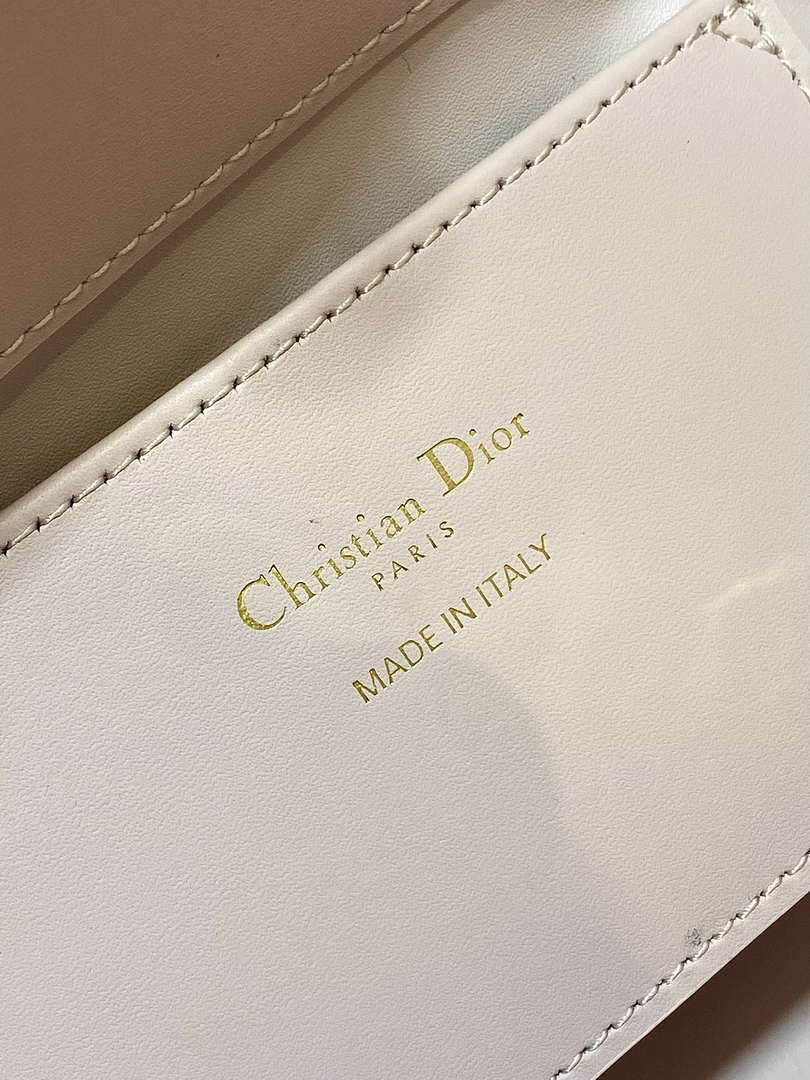 Dior M2835 Small Dior Toujours Vertical Tote Bag Pink Macrocannage Calfskin