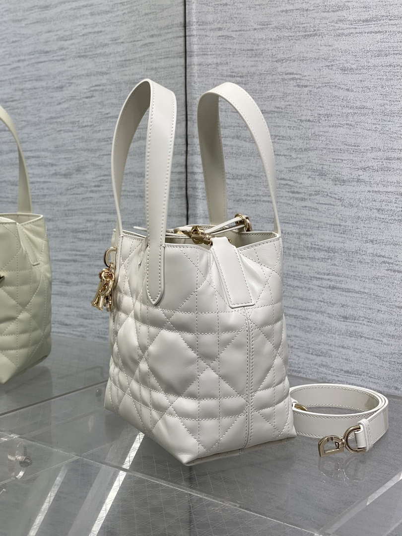 Dior M2835 Small Dior Toujours Vertical Tote Bag White Macrocannage Calfskin