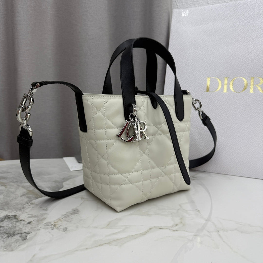 Dior M2835 Small Dior Toujours Vertical Tote Bag White with Black Macrocannage Calfskin