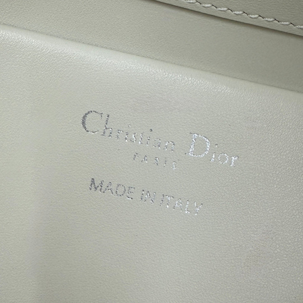 Dior M2835 Small Dior Toujours Vertical Tote Bag White with Black Macrocannage Calfskin