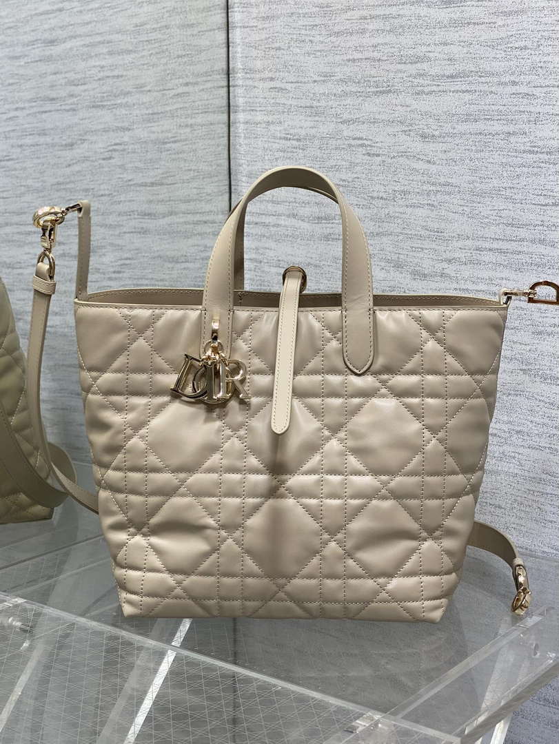 Dior M2836 Medium Dior Toujours Vertical Tote Bag Apricot Macrocannage Calfskin - Default Title - View 2