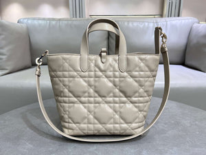 Dior M2836 Medium Dior Toujours Vertical Tote Bag Beige Macrocannage Calfskin - Default Title - View 7