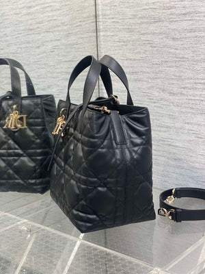 Dior M2836 Medium Dior Toujours Vertical Tote Bag Black Macrocannage Calfskin - Default Title - View 6