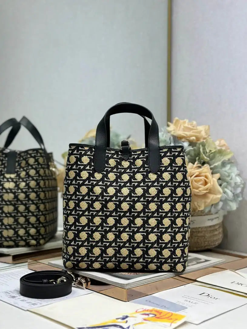 Dior M2835 Small Dior Toujours Vertical Tote Bag Black tweed embroidered diamonds