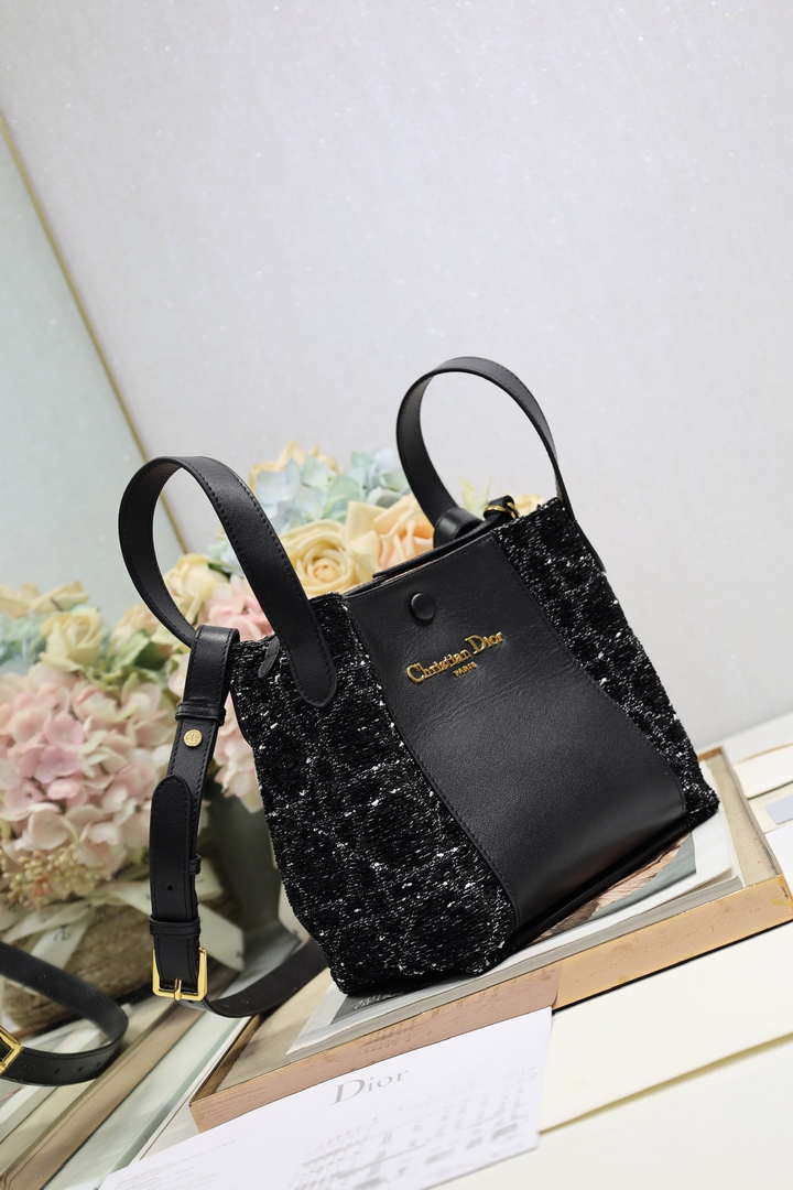 Dior M2840 Black Dior Oblique Jacquard and Smooth Calfskin