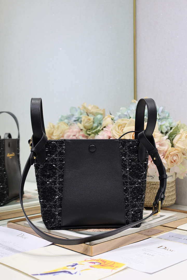 Dior M2840 Black Dior Oblique Jacquard and Smooth Calfskin