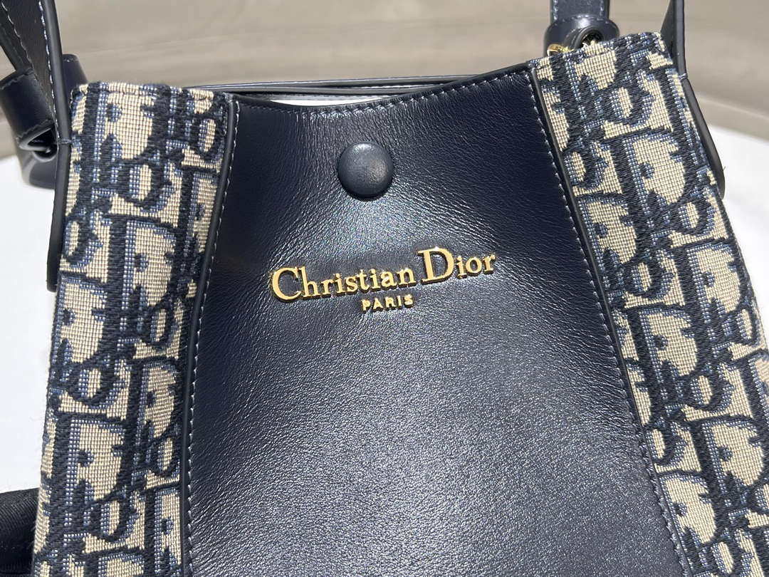 Dior M2840 Blue Dior Oblique Jacquard and Smooth Calfskin
