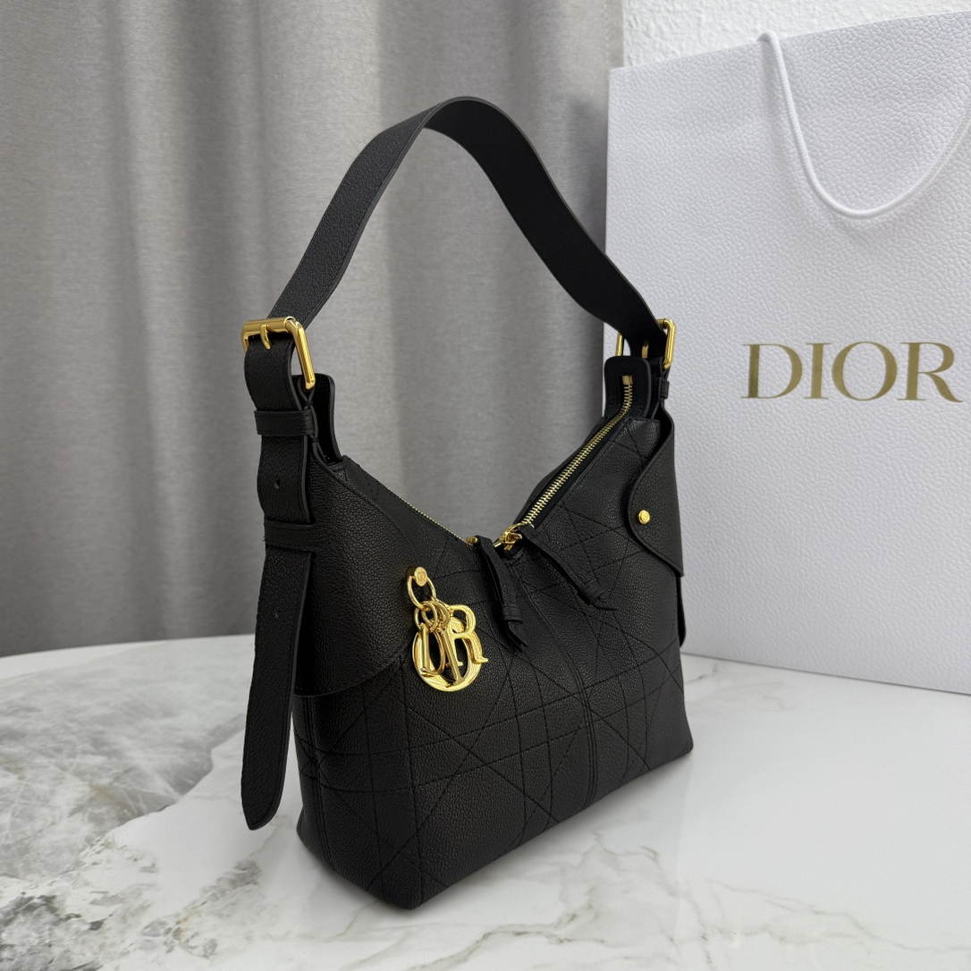 Dior M2845 Small Dior Voyage Bag Black Flat Macrocannage Grained Calfskin