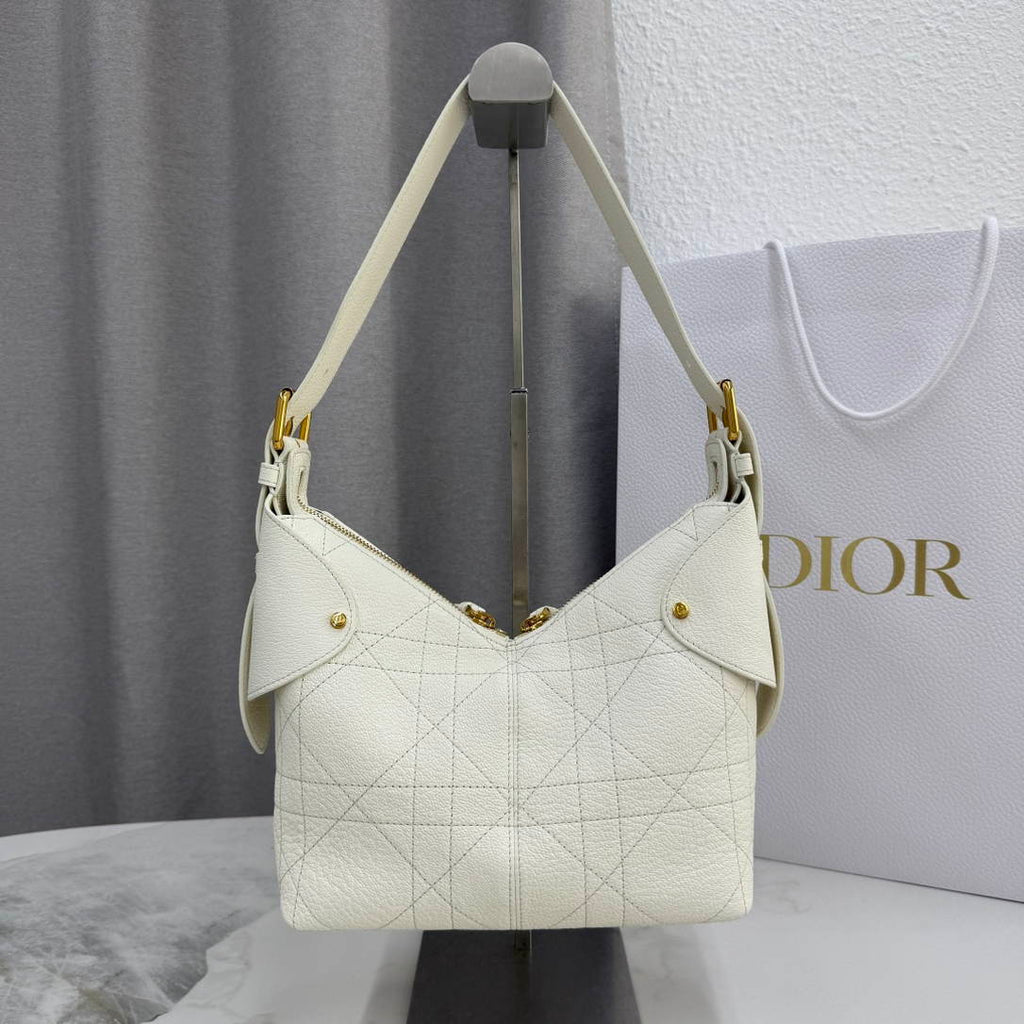 Dior M2845 Small Dior Voyage Bag White Flat Macrocannage Grained Calfskin