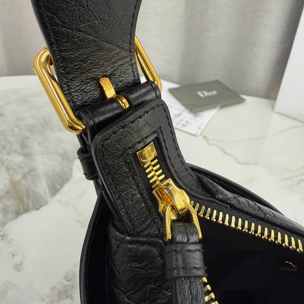 Dior M2846 Medium Dior Voyage Bag Black Flat Macrocannage Crinkled Calfskin