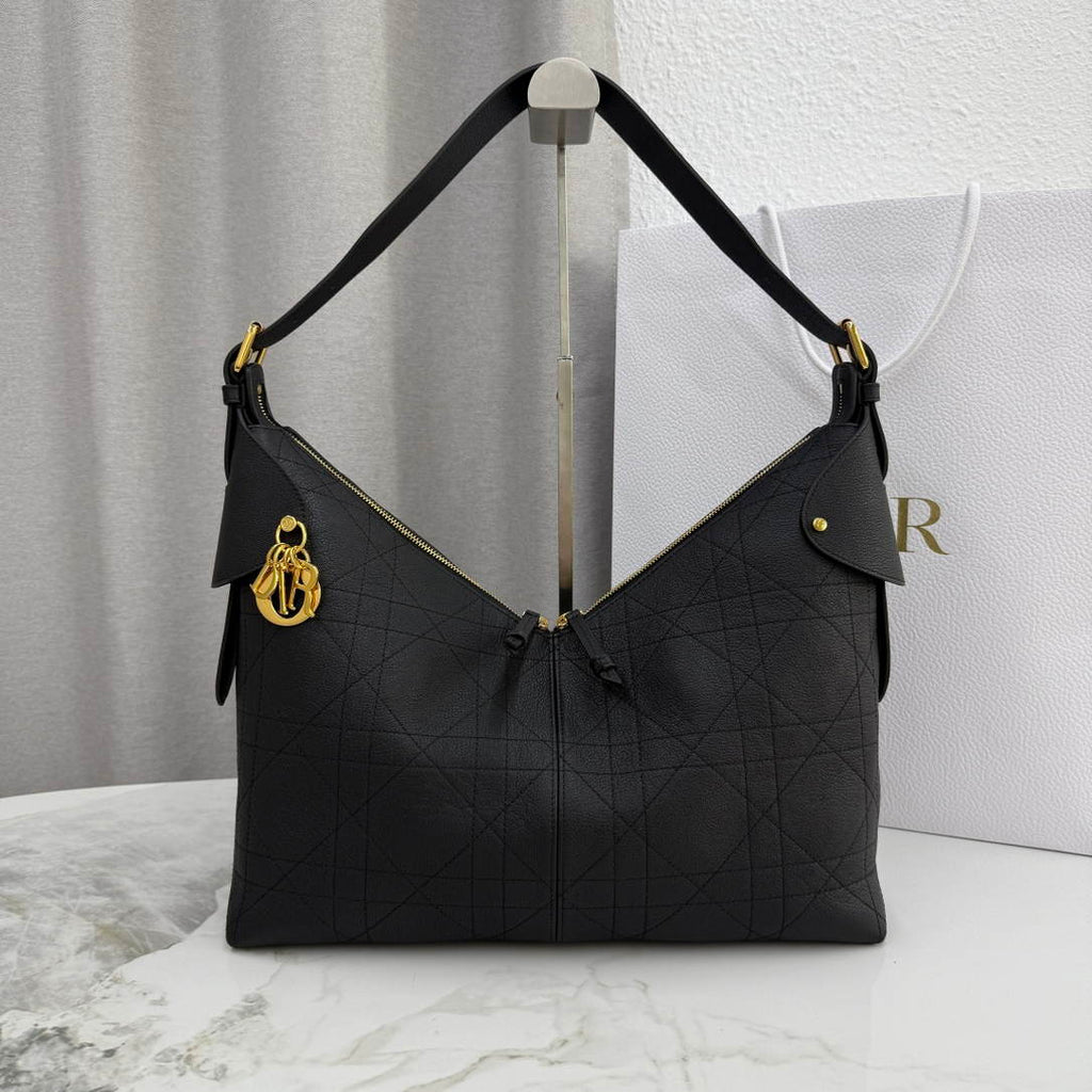 Dior M2847 Large Dior Voyage Bag Black Flat Macrocannage Grained Calfskin Black