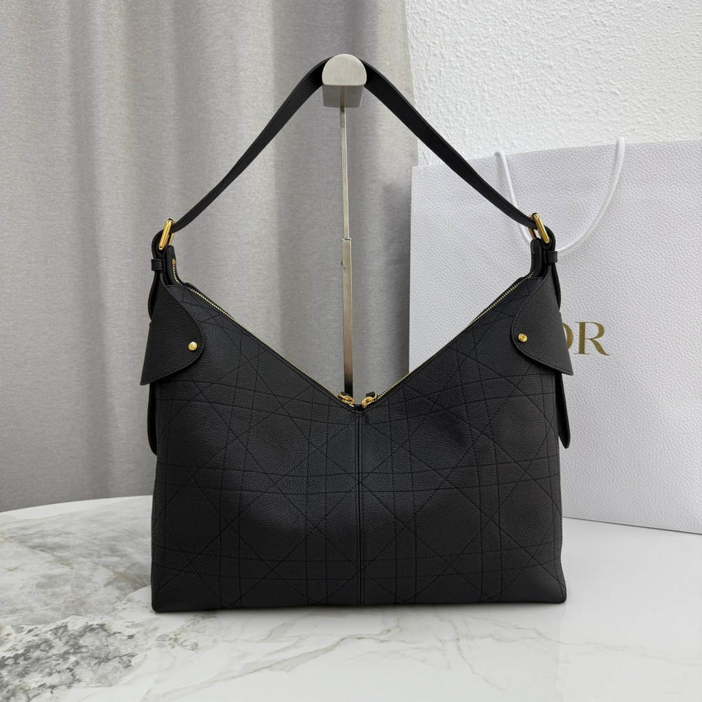 Dior M2847 Large Dior Voyage Bag Black Flat Macrocannage Grained Calfskin Black