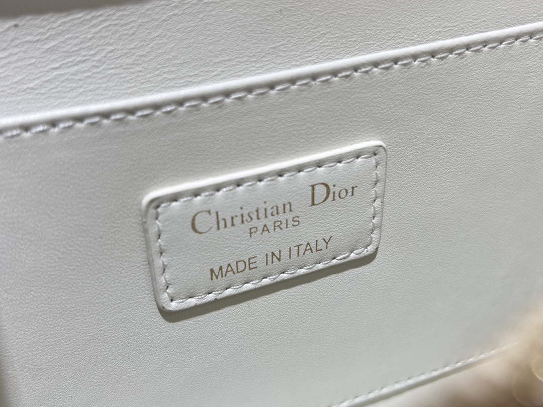 Dior M4402 Medium Dior Ange Bag White Macrocannage Calfskin
