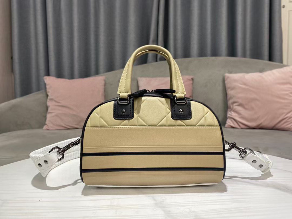 Dior M6202 Medium Vibe Zip Bowling Bag Apricot