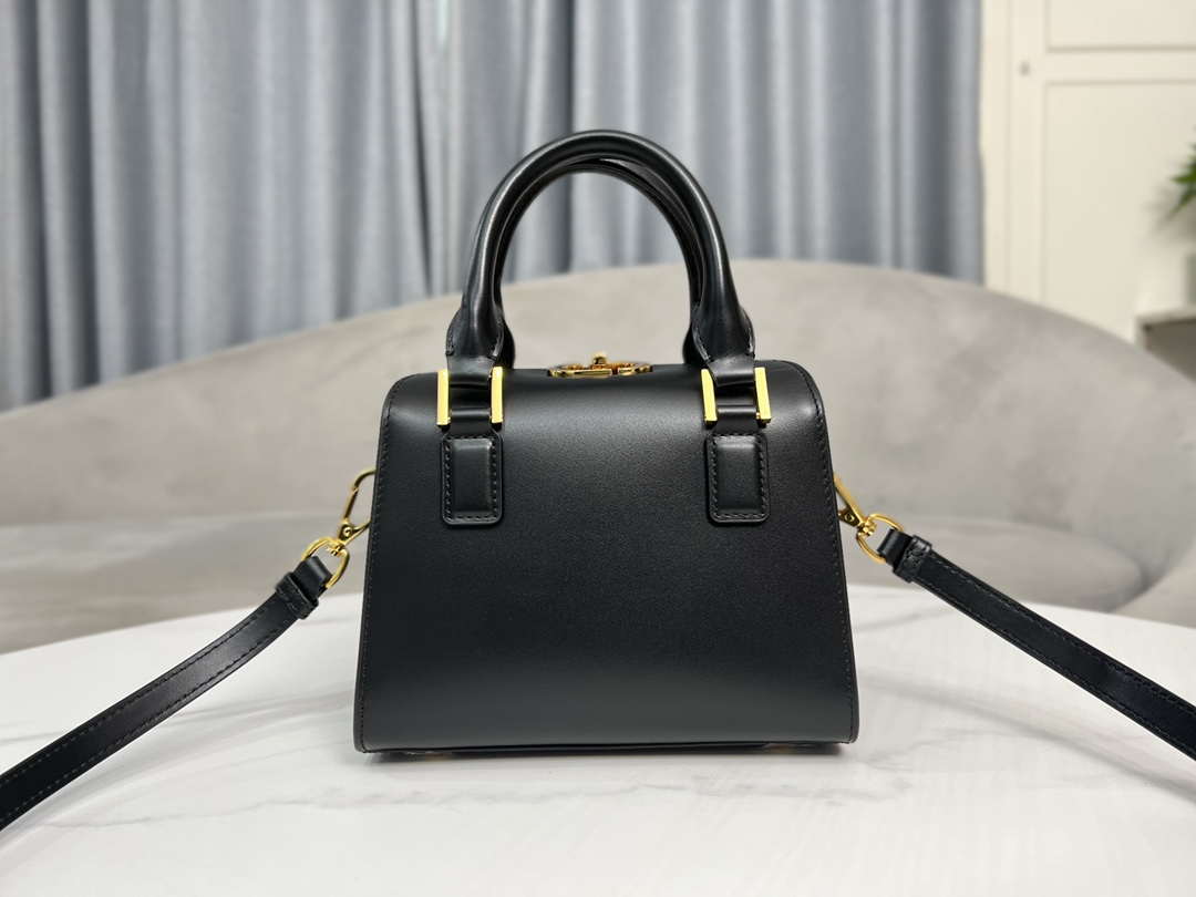 Dior M8671UBEQ_M900 Small boston bag black box calfskin