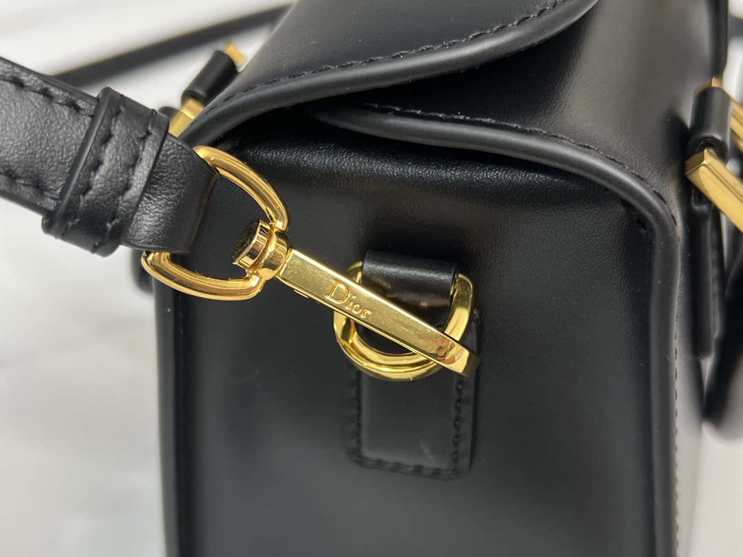Dior M8671UBEQ_M900 Small boston bag black box calfskin