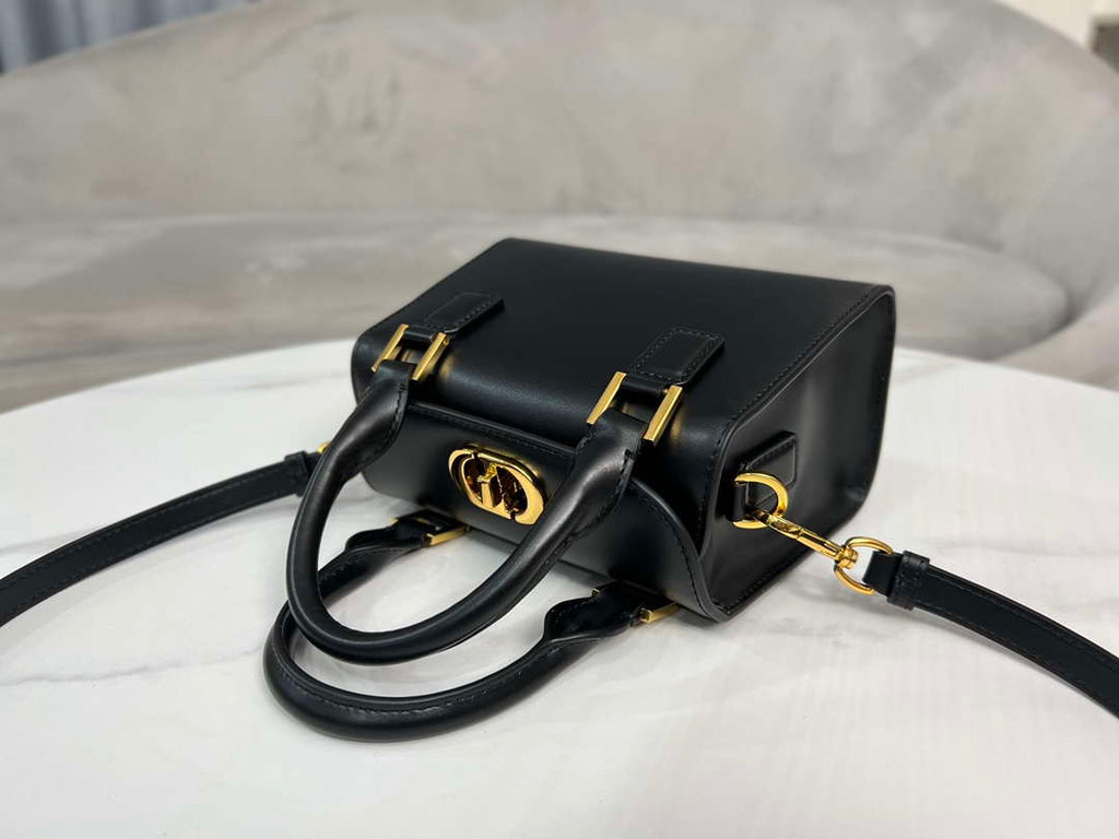 Dior M8671UBEQ_M900 Small boston bag black box calfskin