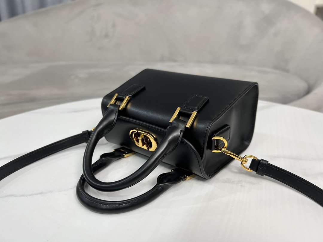 Dior M8671UBEQ_M900 Small boston bag black box calfskin