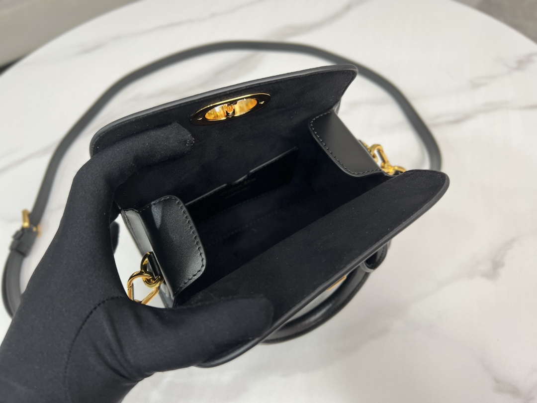 Dior M8671UBEQ_M900 Small boston bag black box calfskin