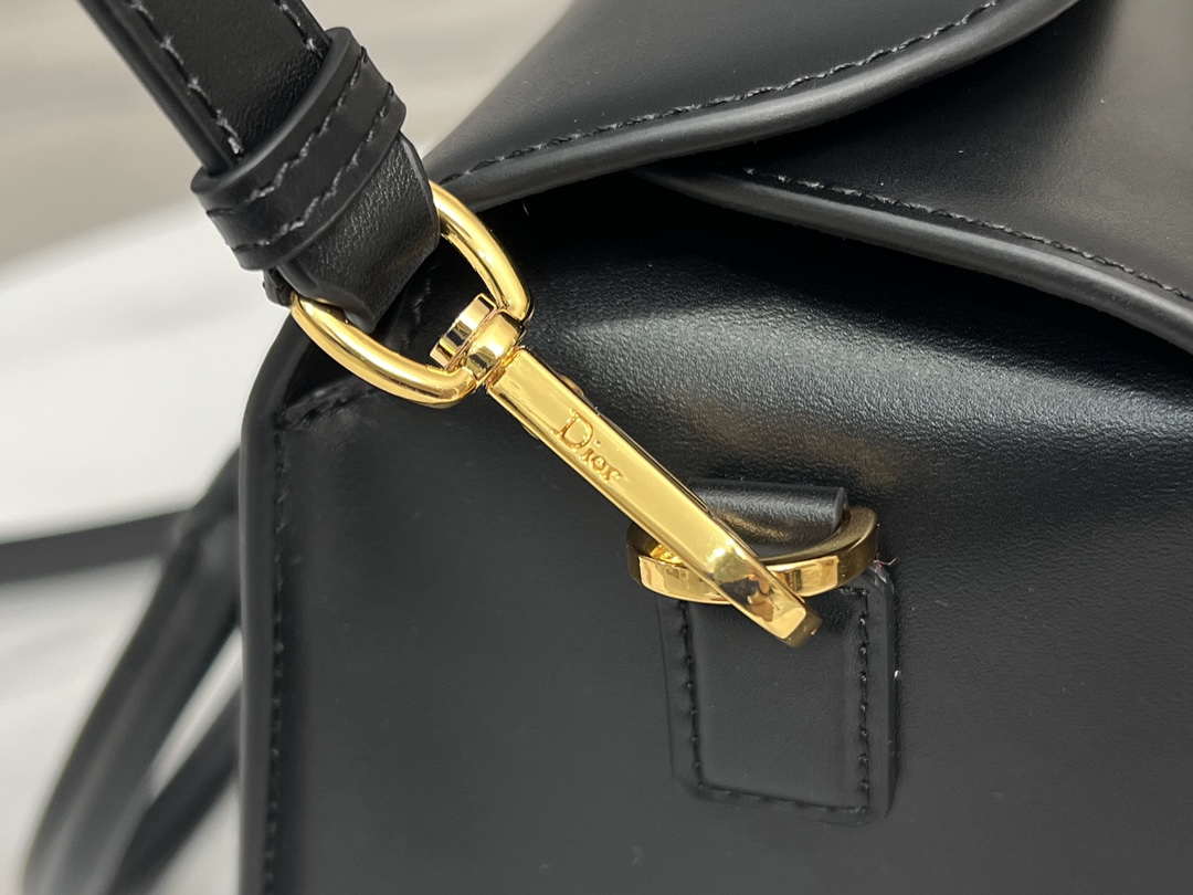 Dior M8675 Medium Boston bag Black box Calfskin