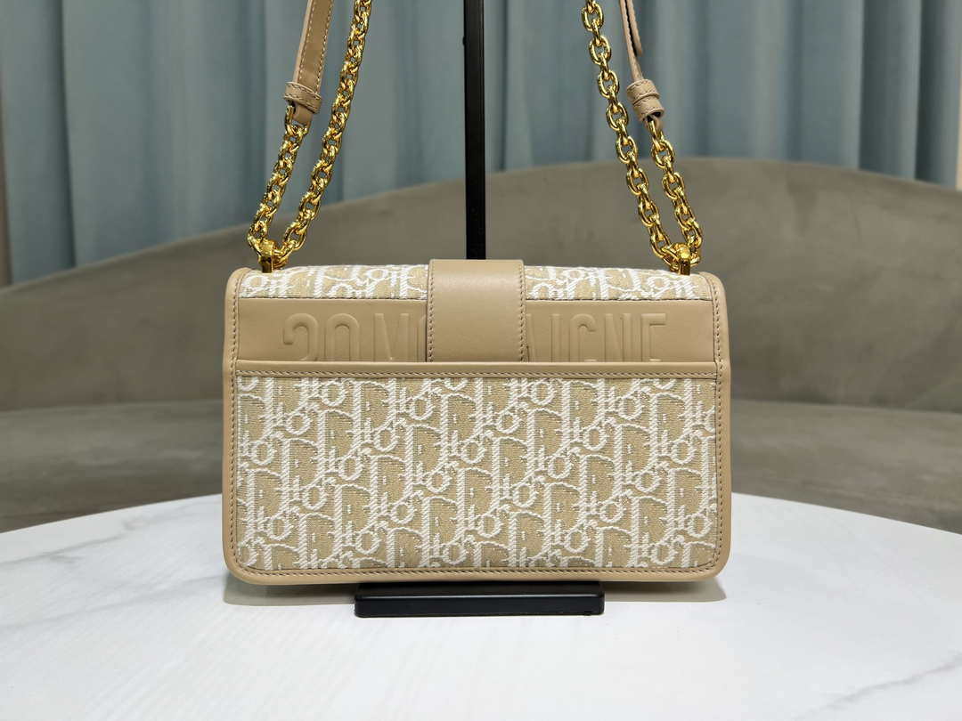 Dior M9208 30 Montaigne Bag with Chain Dior Oblique Jacquard and Natural Smooth Calfskin