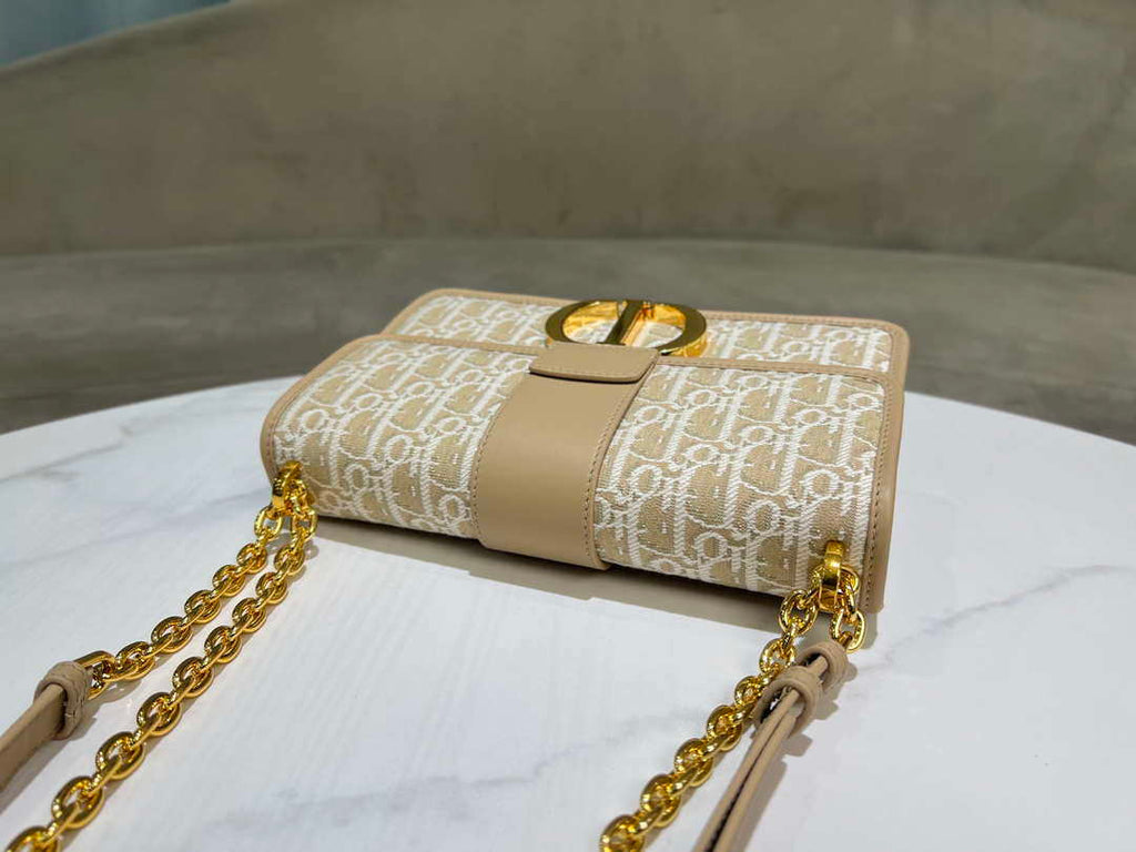 Dior M9208 30 Montaigne Bag with Chain Dior Oblique Jacquard and Natural Smooth Calfskin