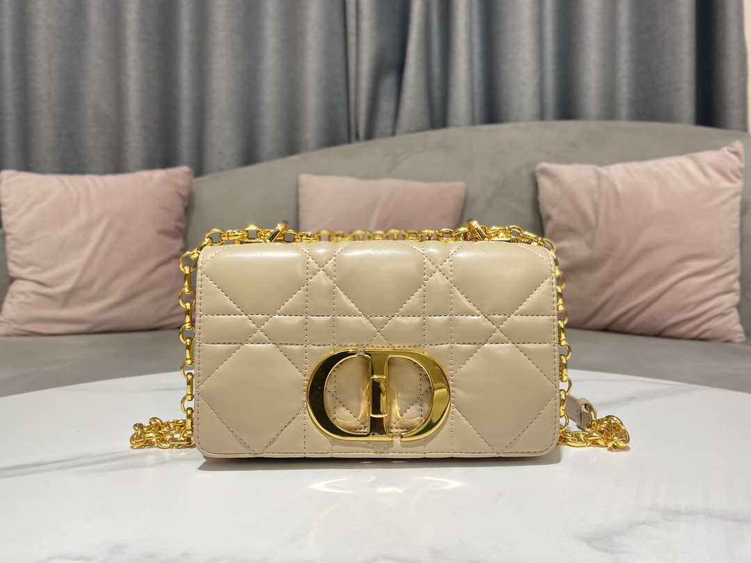 Dior M9241 Small Quilted Macrocannage Calfskin Yellow - Default Title - View 1