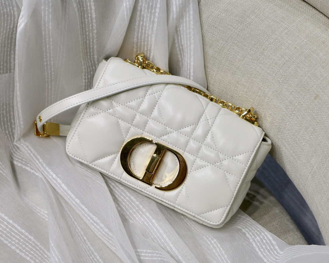 Dior M9241 Small Quilted Macrocannage Calfskin White - Default Title - View 1