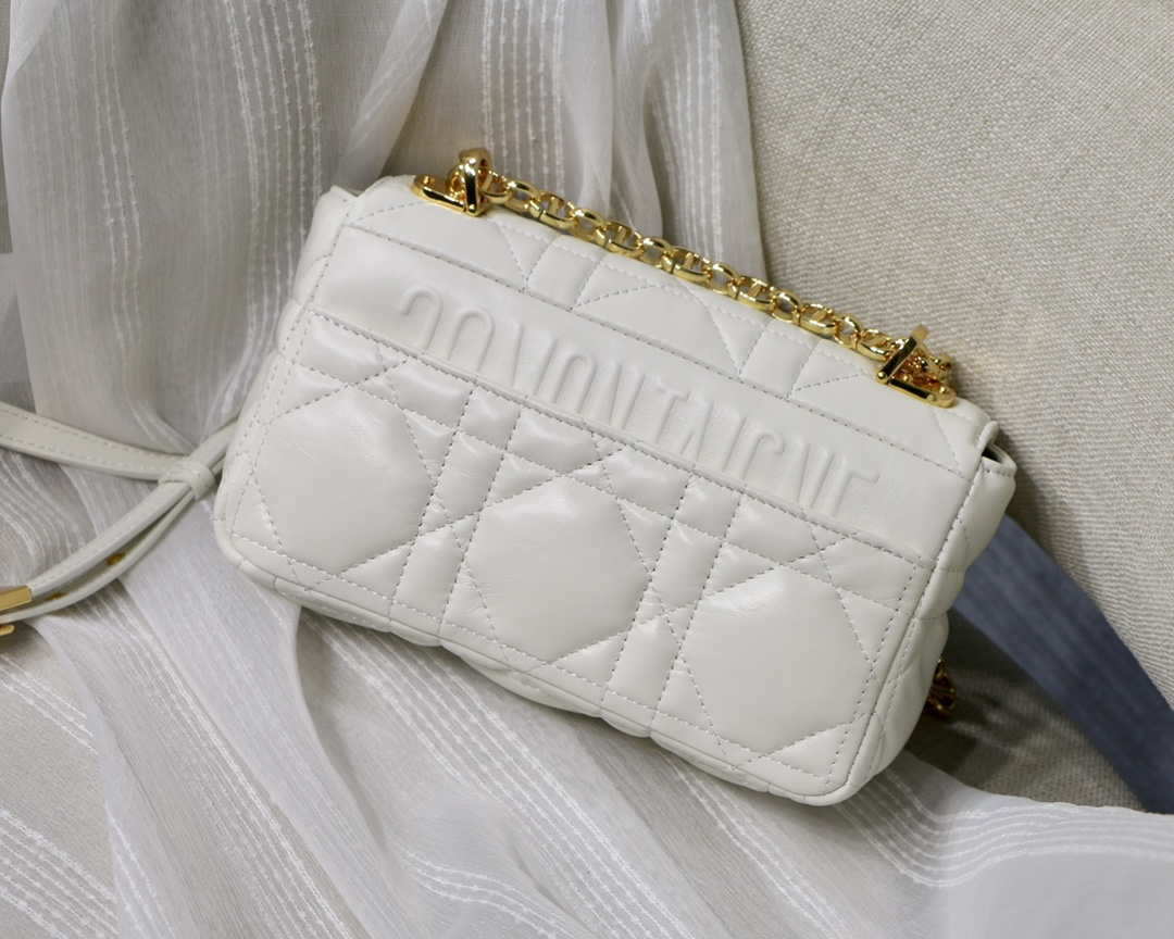 Dior M9241 Small Quilted Macrocannage Calfskin White