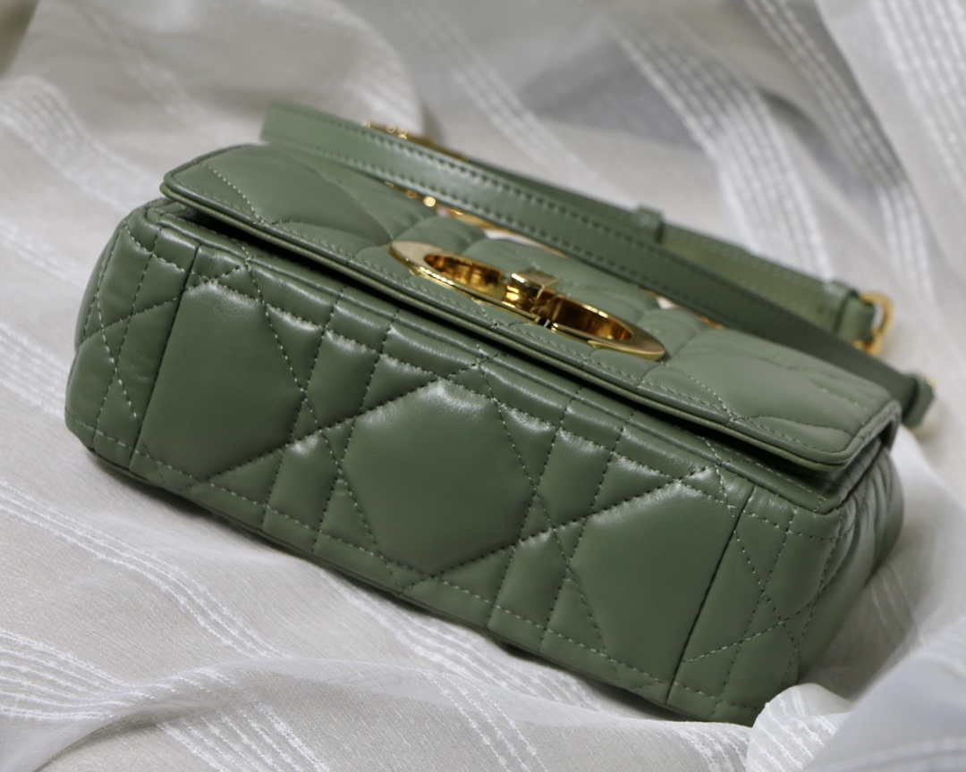 Dior M9241 Small Quilted Macrocannage Calfskin Green - Default Title - View 7