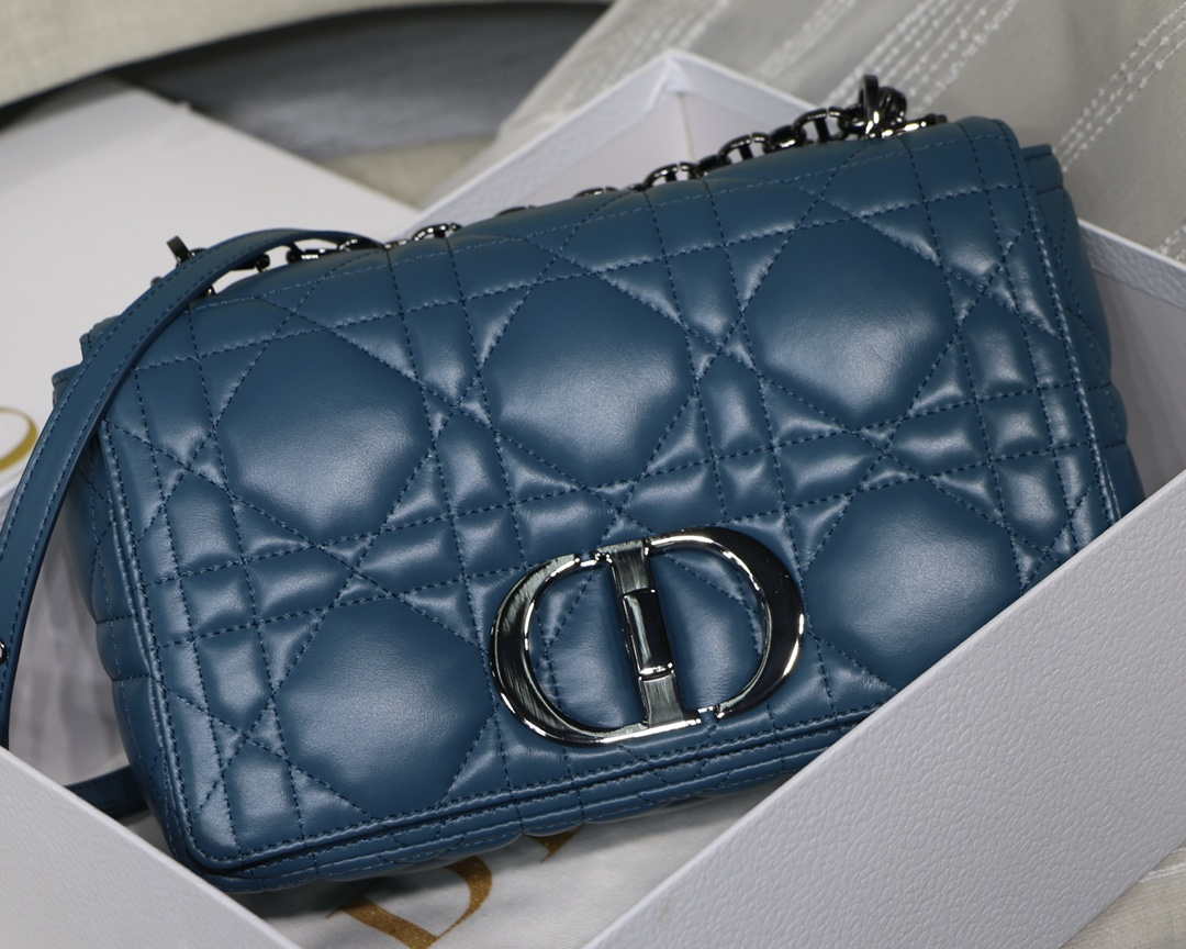Dior M9242 Medium Quilted Macrocannage Calfskin Lake Blue