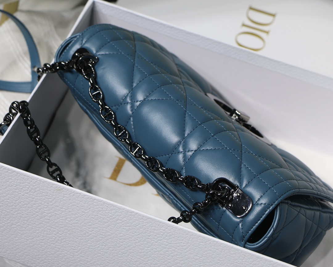 Dior M9242 Medium Quilted Macrocannage Calfskin Lake Blue