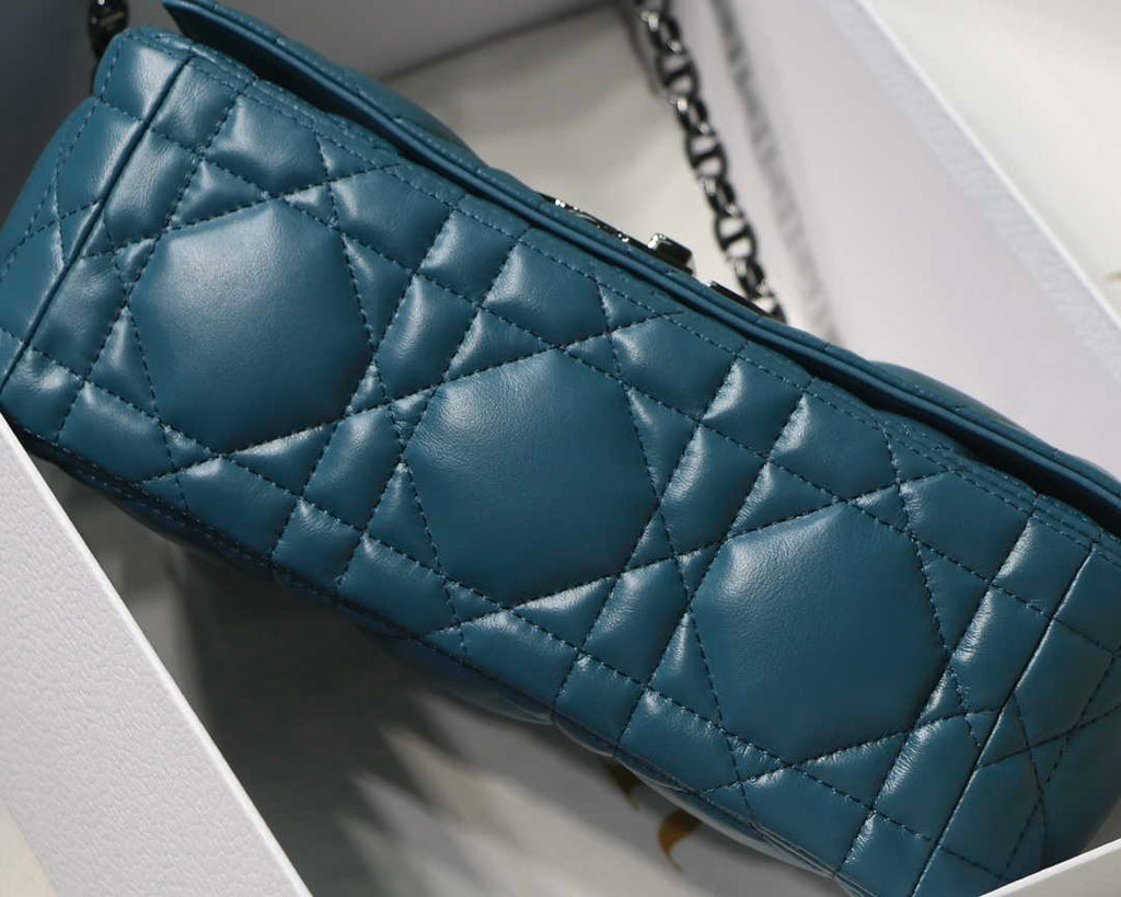 Dior M9242 Medium Quilted Macrocannage Calfskin Lake Blue