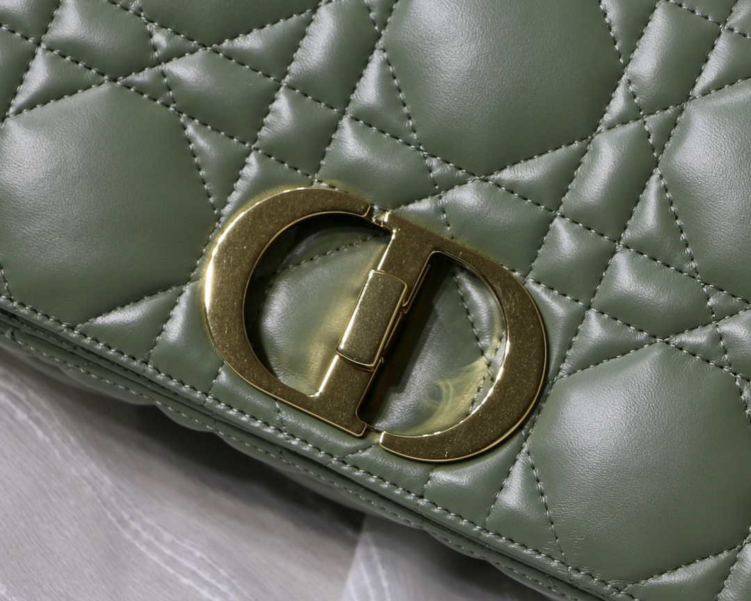 Dior M9242 Medium Quilted Macrocannage Calfskin Green - Default Title - View 2