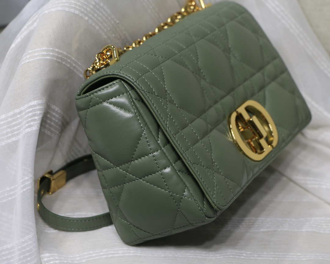 Dior M9242 Medium Quilted Macrocannage Calfskin Green - Default Title - View 6