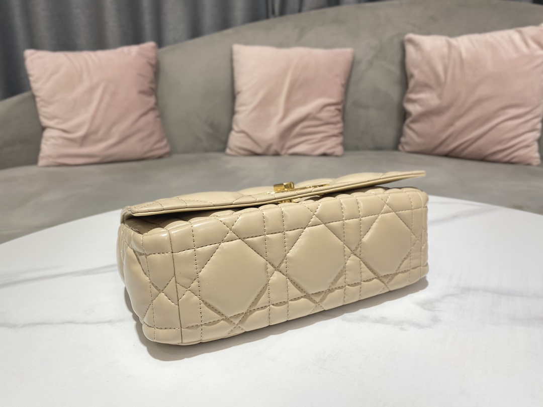 Dior M9242 Medium Quilted Macrocannage Calfskin Yellow