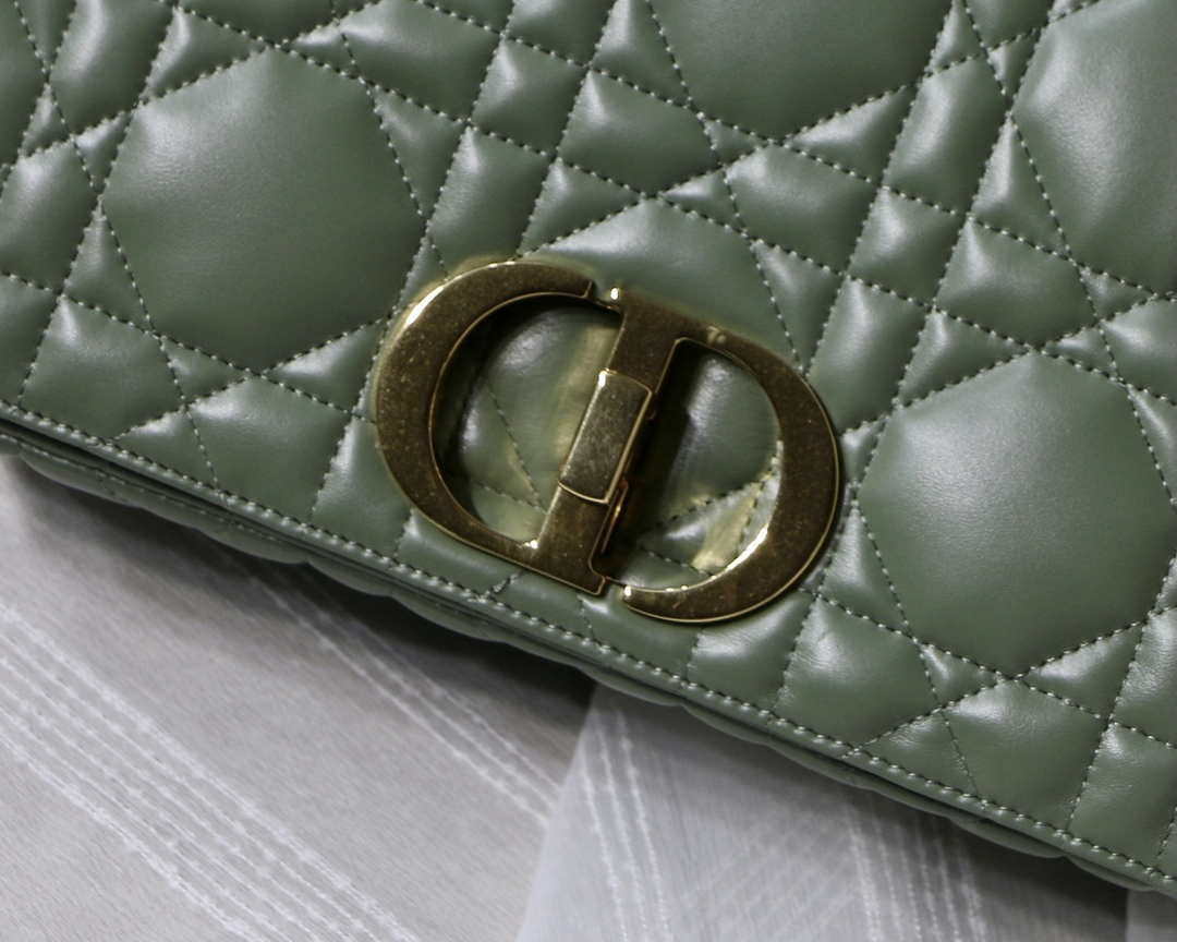Dior M9243 Large Quilted Macrocannage Calfskin Green - Default Title - View 2