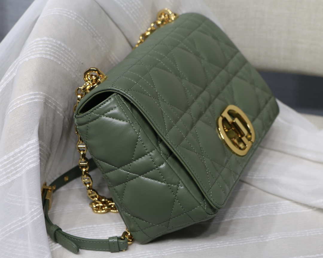 Dior M9243 Large Quilted Macrocannage Calfskin Green - Default Title - View 6
