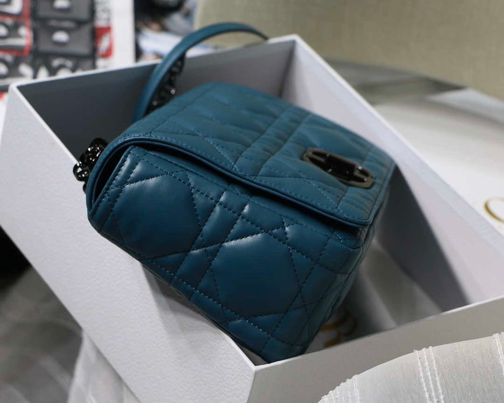 Dior M9243 Large Quilted Macrocannage Calfskin Blue