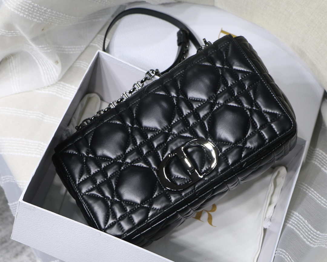 Dior M9243 Large Quilted Macrocannage Calfskin Black - Default Title - View 1