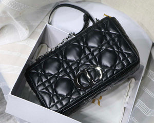 Dior M9243 Large Quilted Macrocannage Calfskin Black - Default Title - View 1