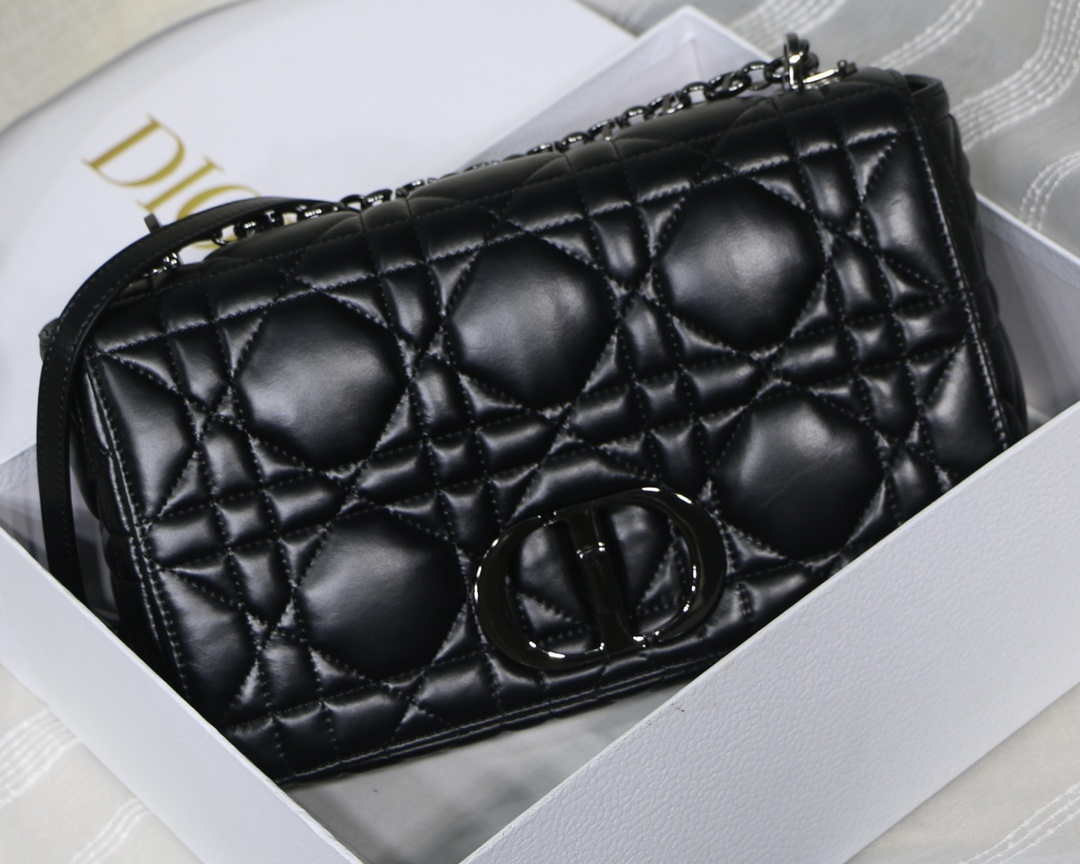 Dior M9243 Large Quilted Macrocannage Calfskin Black