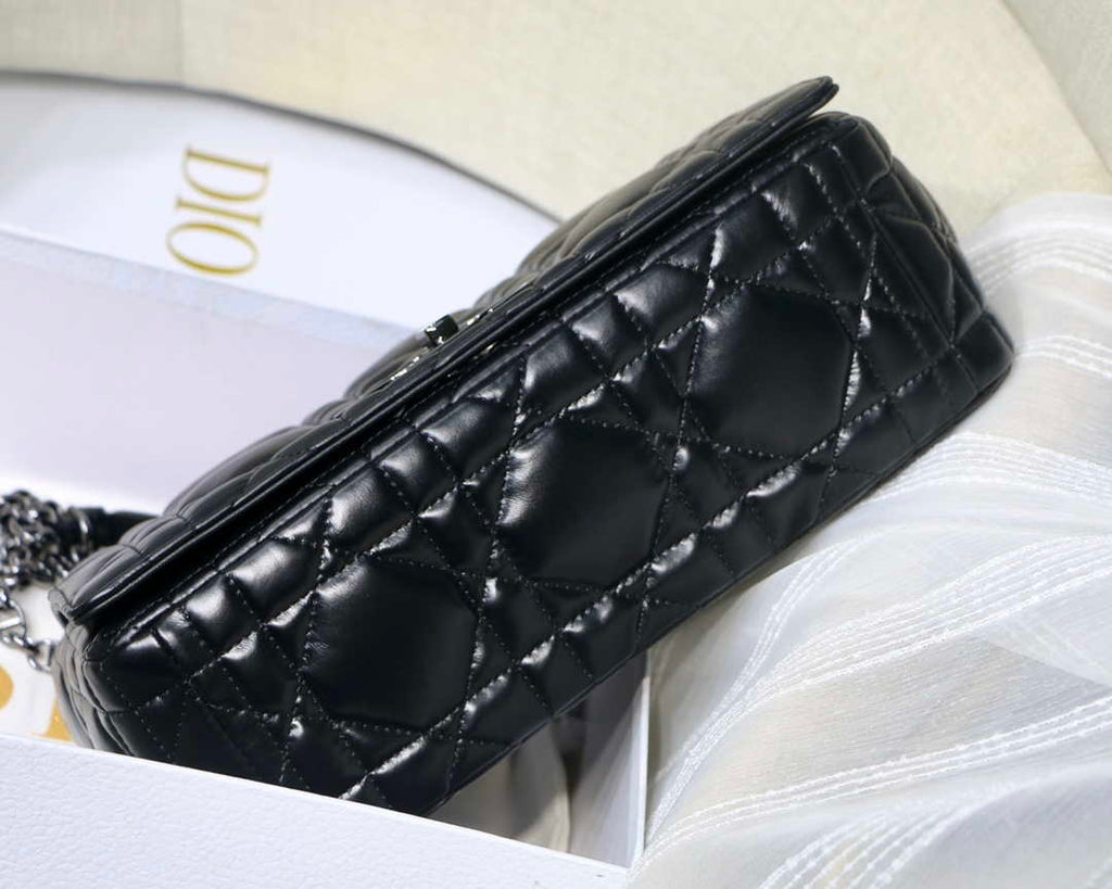 Dior M9243 Large Quilted Macrocannage Calfskin Black