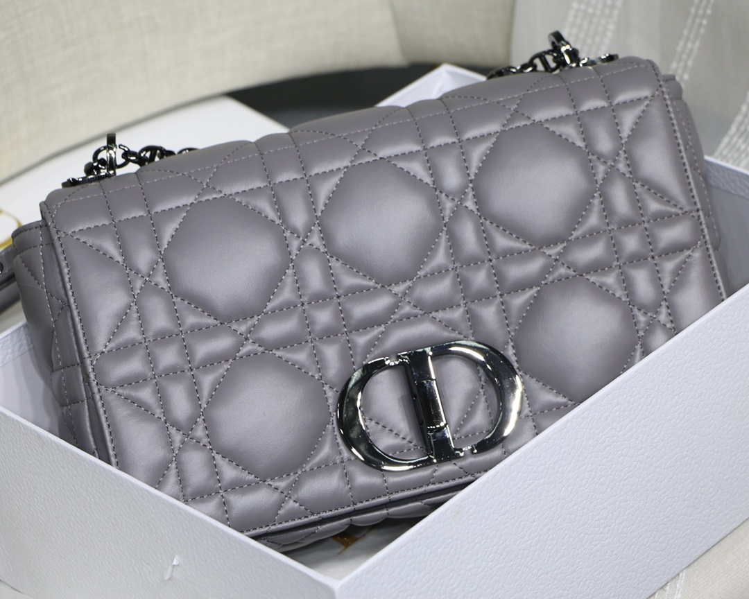 Dior M9243 Large Quilted Macrocannage Calfskin Gray